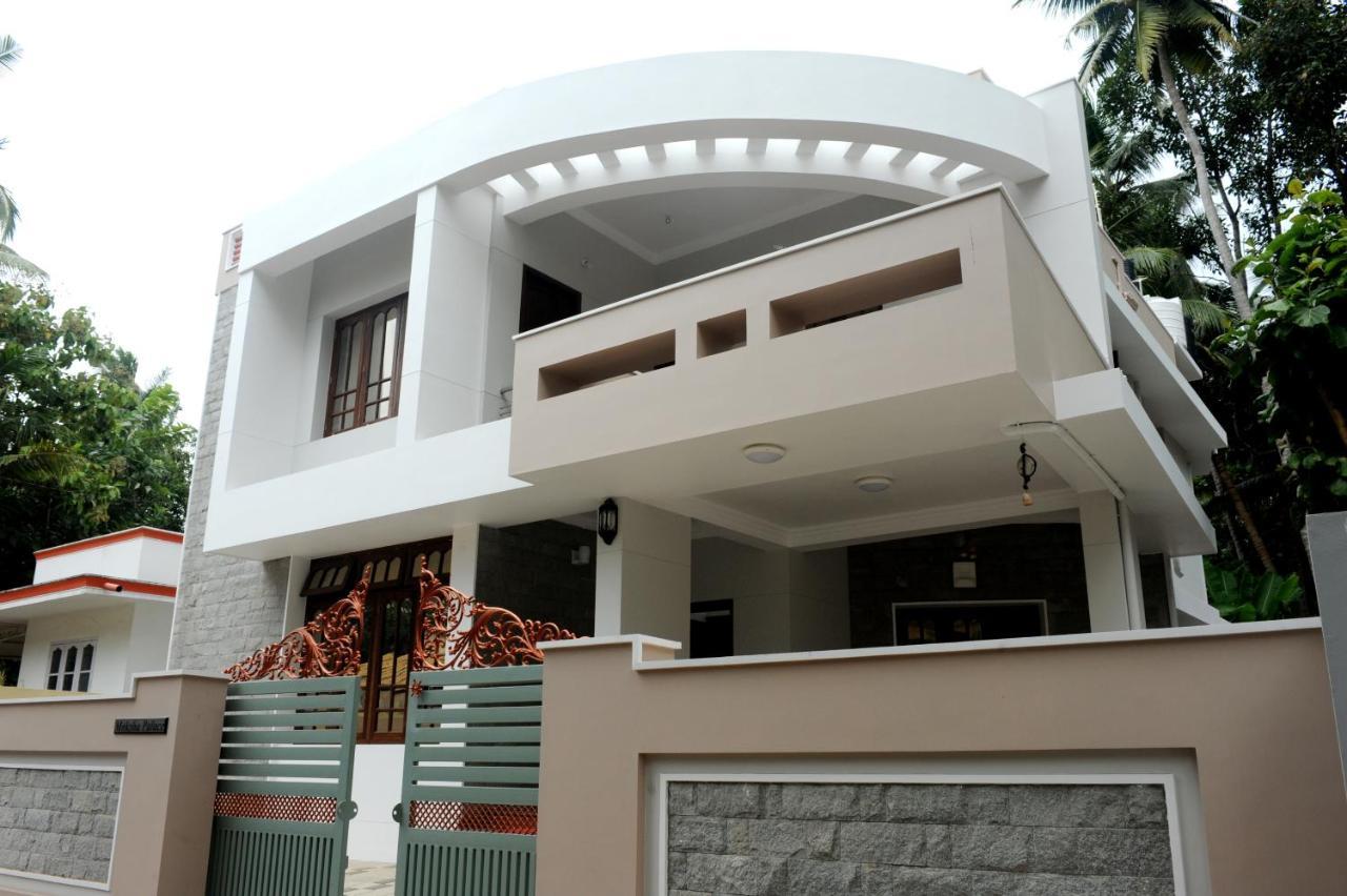 Moksha Homestay Thiruvananthapuram Ngoại thất bức ảnh